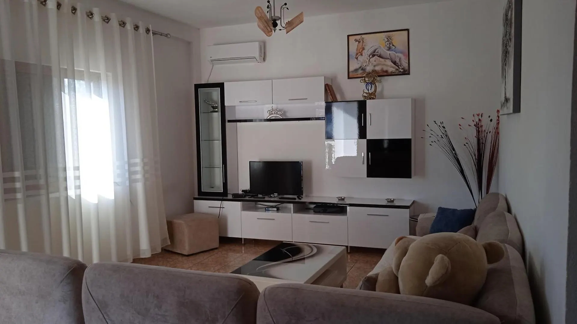 Arsen Apartments Sarandë 3*,  알바니아